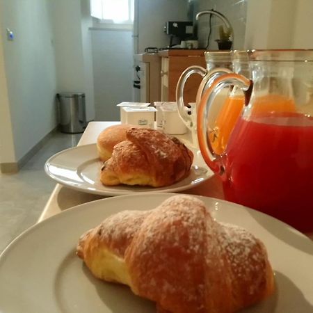 ロレート Gli Angeli Bed & Breakfast エクステリア 写真